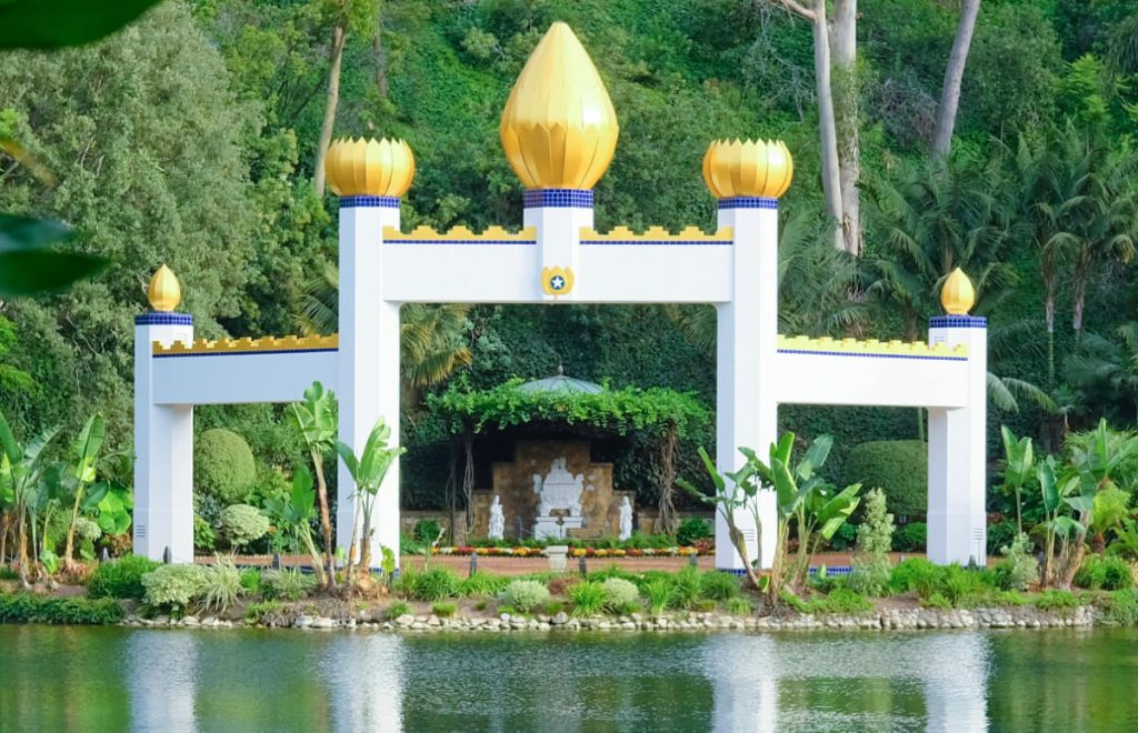 Lake Shrine Golden Lotus Archway